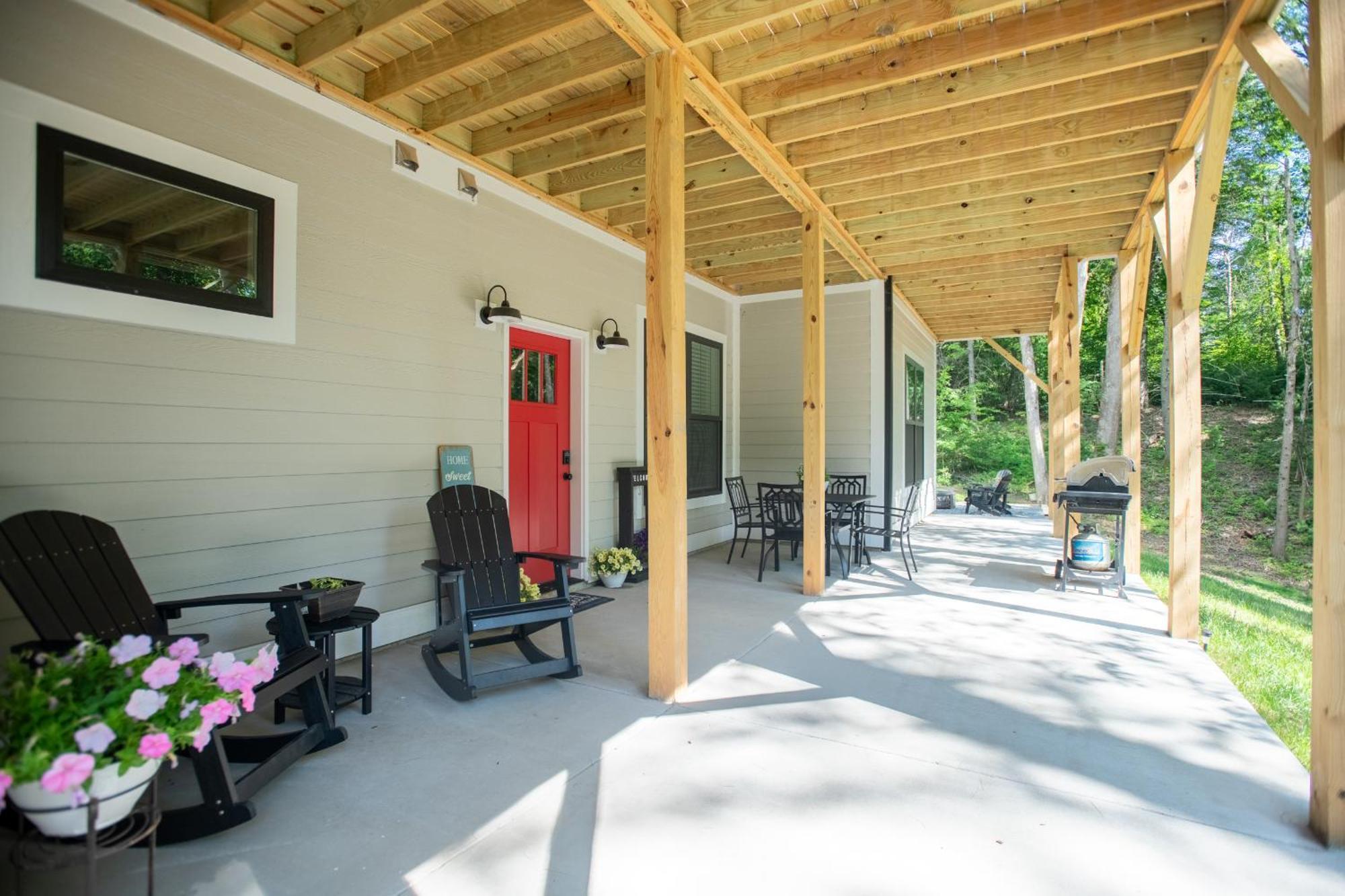 Hidden Gem * Weaverville