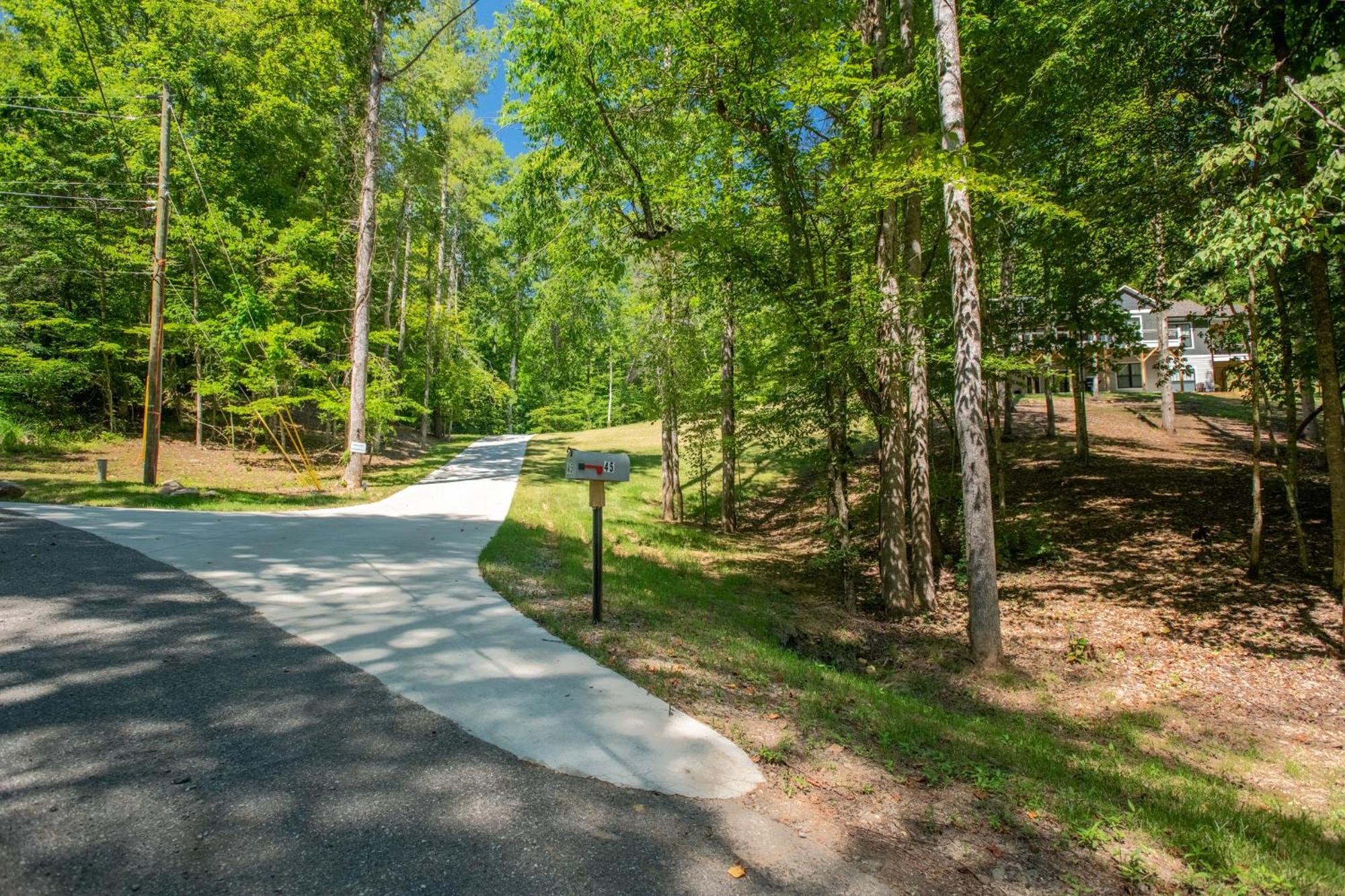 Hidden Gem Holiday home Weaverville